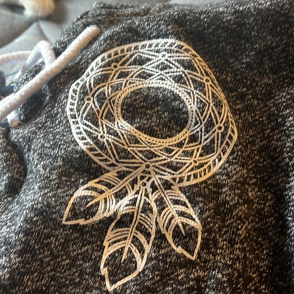 NOBO Women’s Junior’s Drawstring Dreamcatcher Long Sleeve Tee - Picture 5 of 5